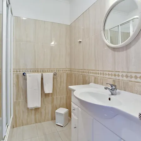 Oleander - Excellent Townhouse In Carvoe