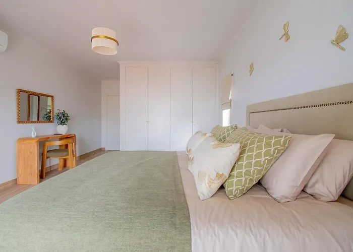 Dom wakacyjny Oleander - Excellent Townhouse In Carvoe