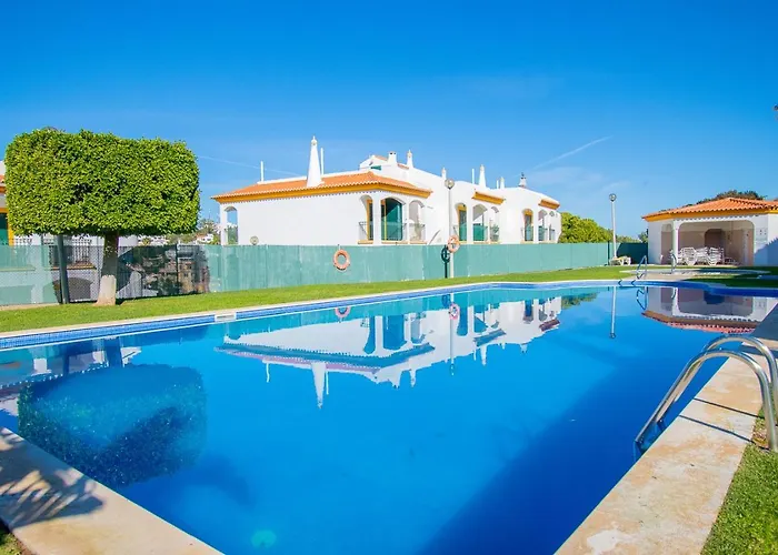 Oleander - Excellent Townhouse In Carvoe 펜션 *