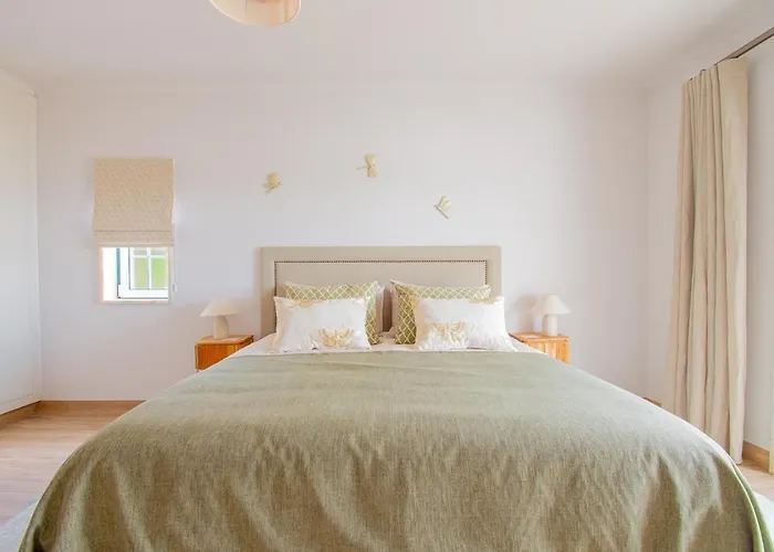 펜션 Oleander - Excellent Townhouse In Carvoe *