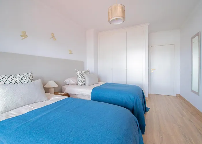 Oleander - Excellent Townhouse In Carvoe 펜션 *