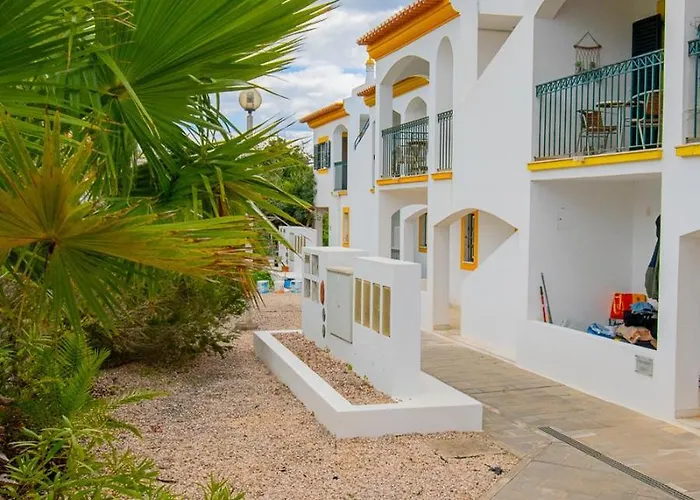 Oleander - Excellent Townhouse In Carvoe