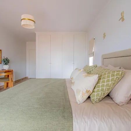 Casa de Férias Oleander - Excellent Townhouse In Carvoe